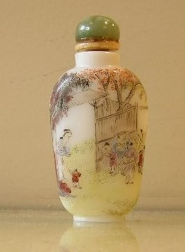 The glass snuff bolttle Qing period | MasterArt